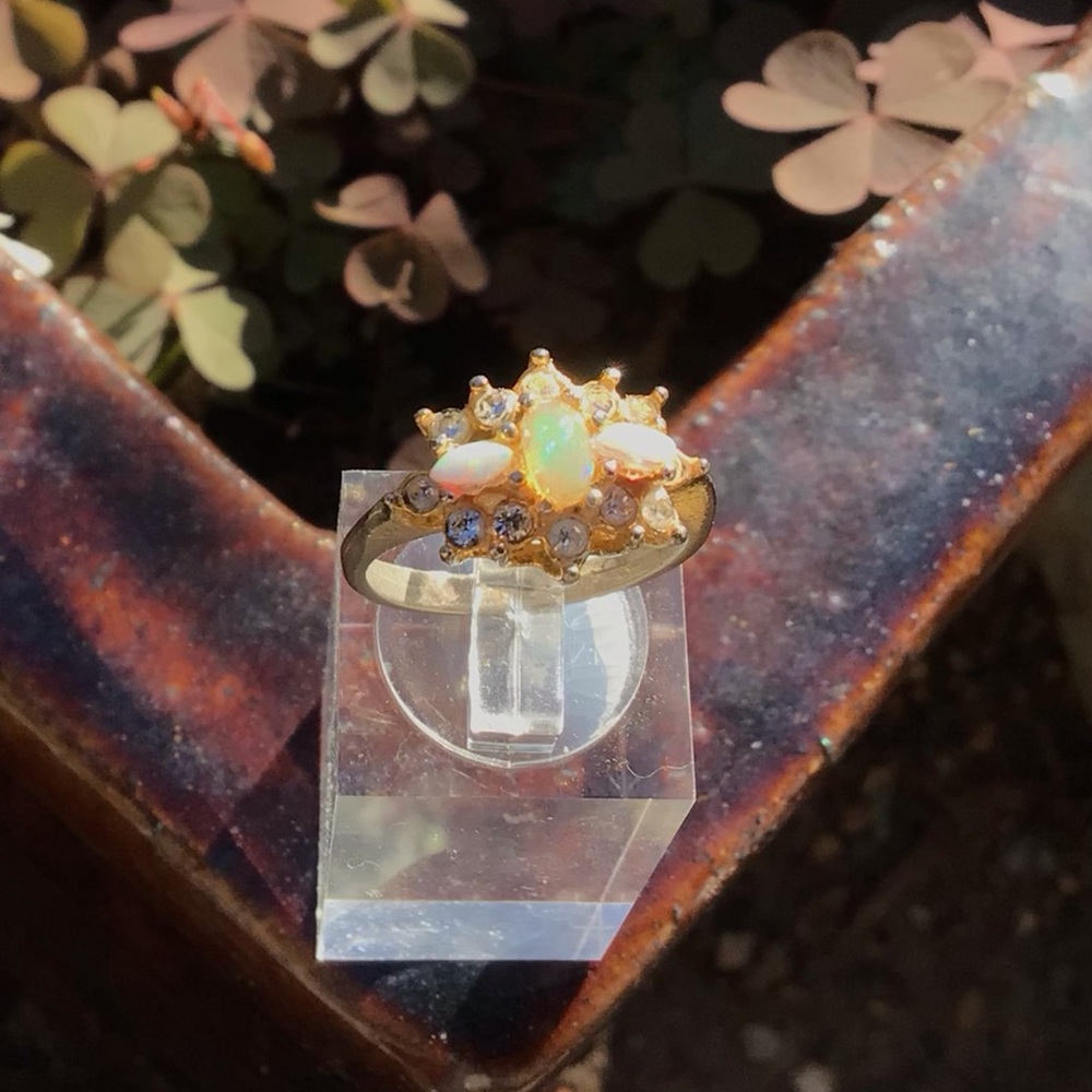 1960's UNCAS Costume Ring, Faux Opals, Clear Rhinestones, Gold Tone.